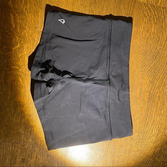 Ivivva Booty Shorts - Picture 2 of 2